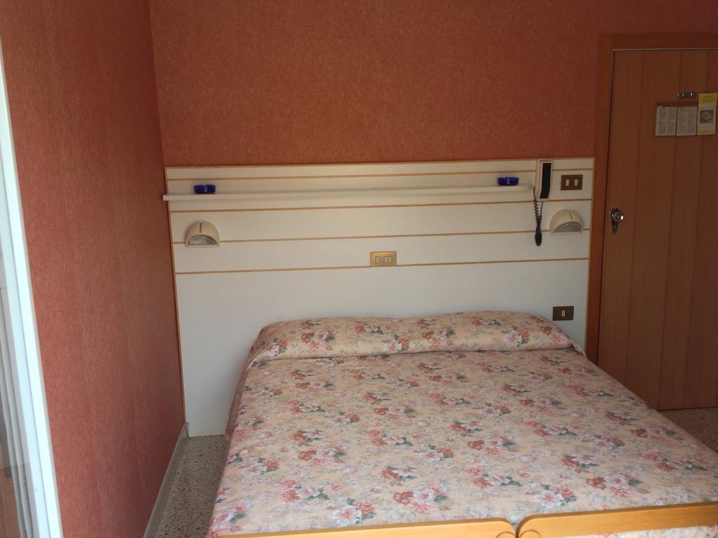 Hotel Emma Nord Ρίμινι Δωμάτιο φωτογραφία